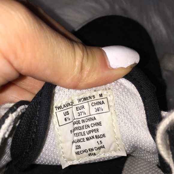 Tommy Hilfiger shoes - Picture 4 of 6